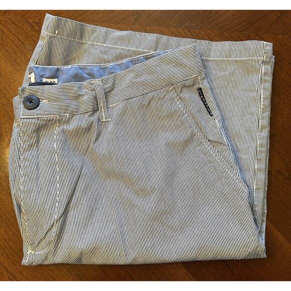 ECKO Unltd 38" shorts blue‎ Pinstripe long length 100% cotton. Excellent Cond. - Picture 1 of 6